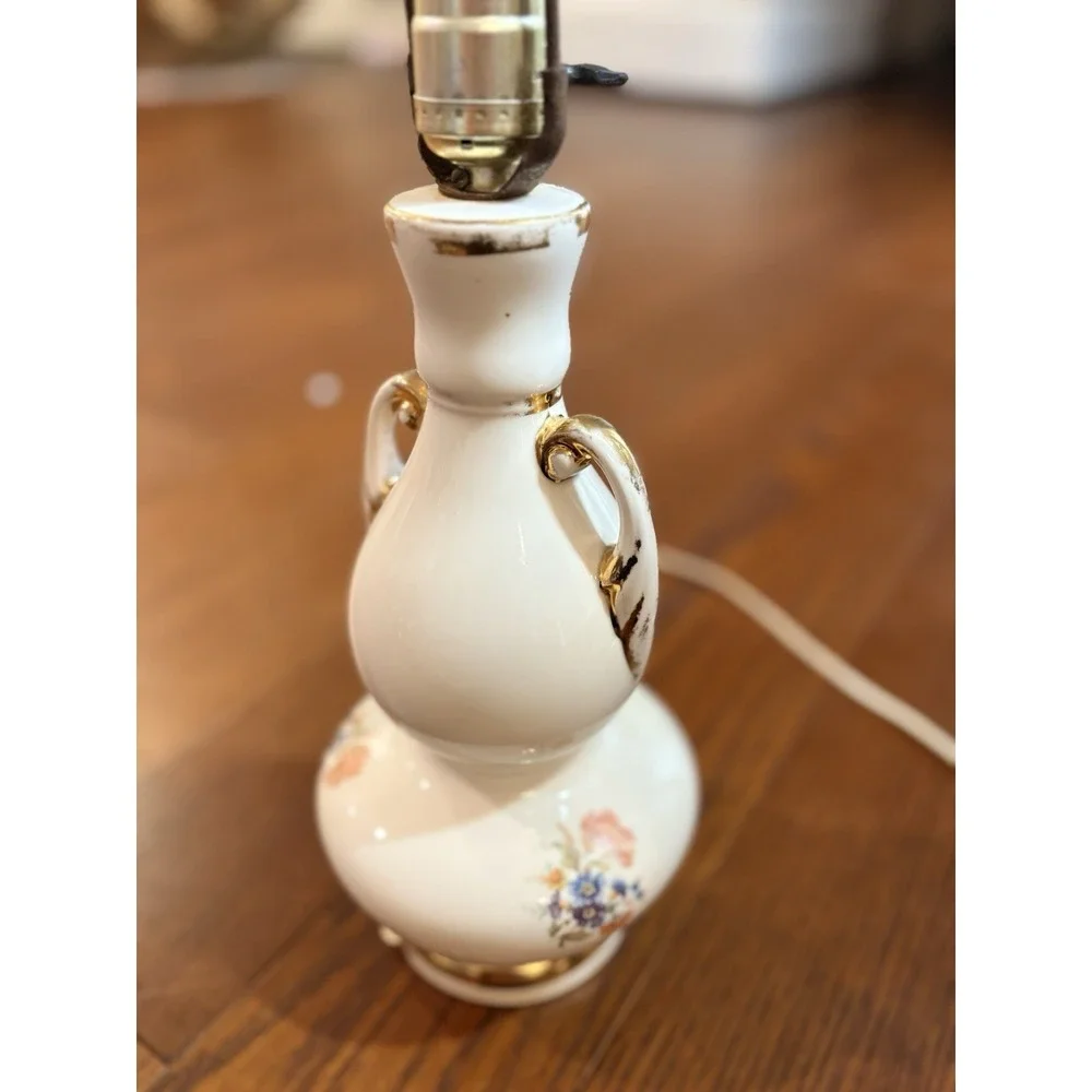 Vintage Urn Style Porcelain Hand Painted Floral Motif With Gold Trim Lamp 20